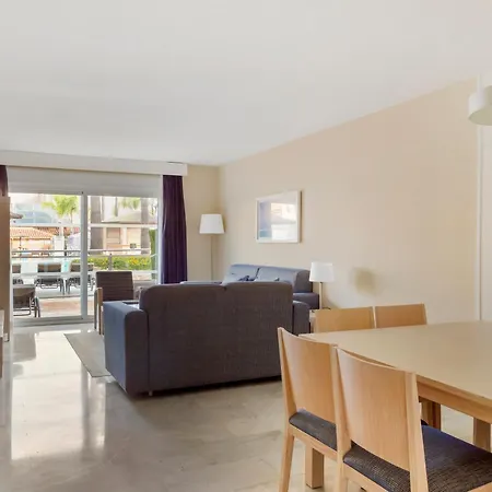 Apartahotel Amigos Club